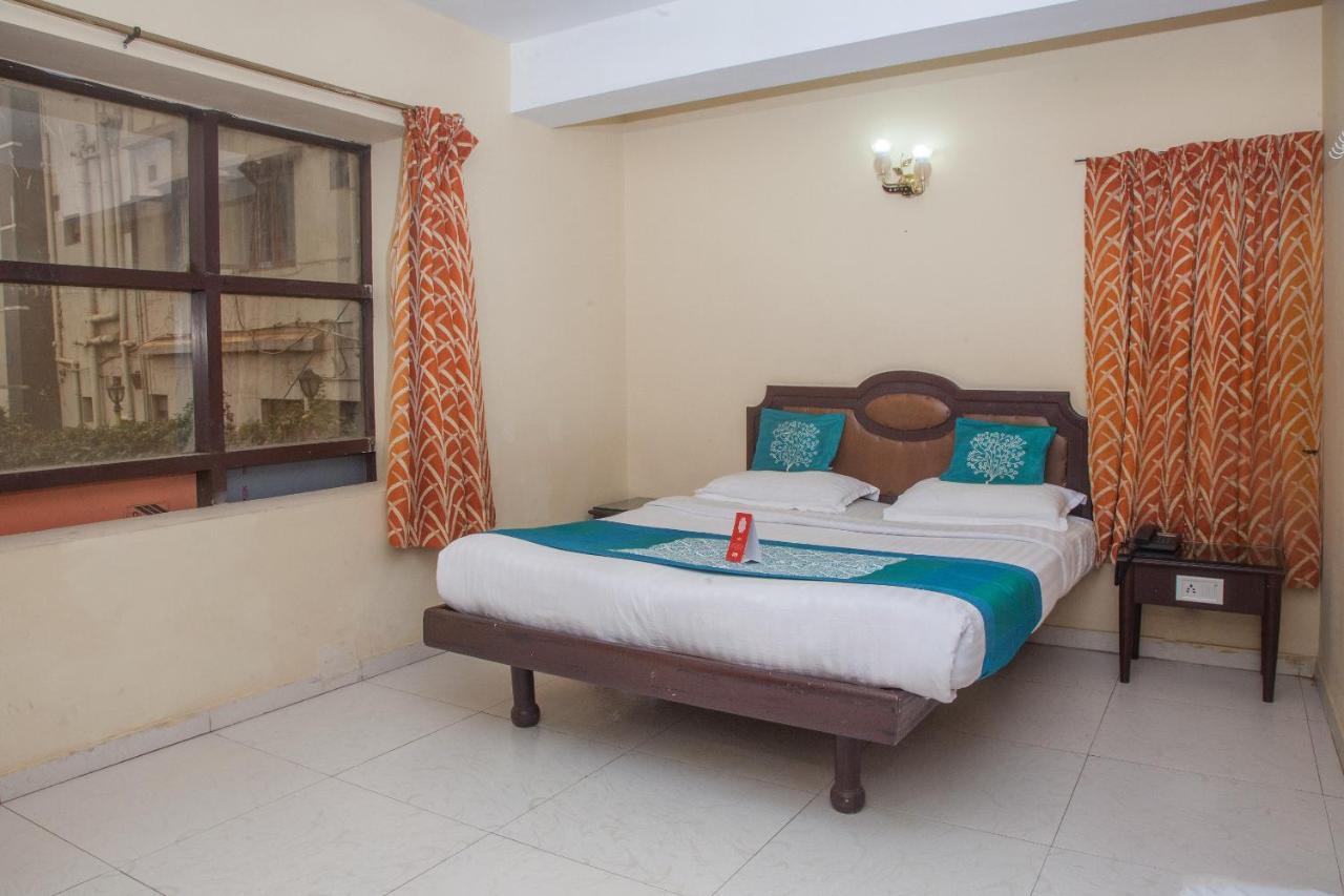 Oyo 12357 Hotel Nilgiris Inn Ooty Exterior photo
